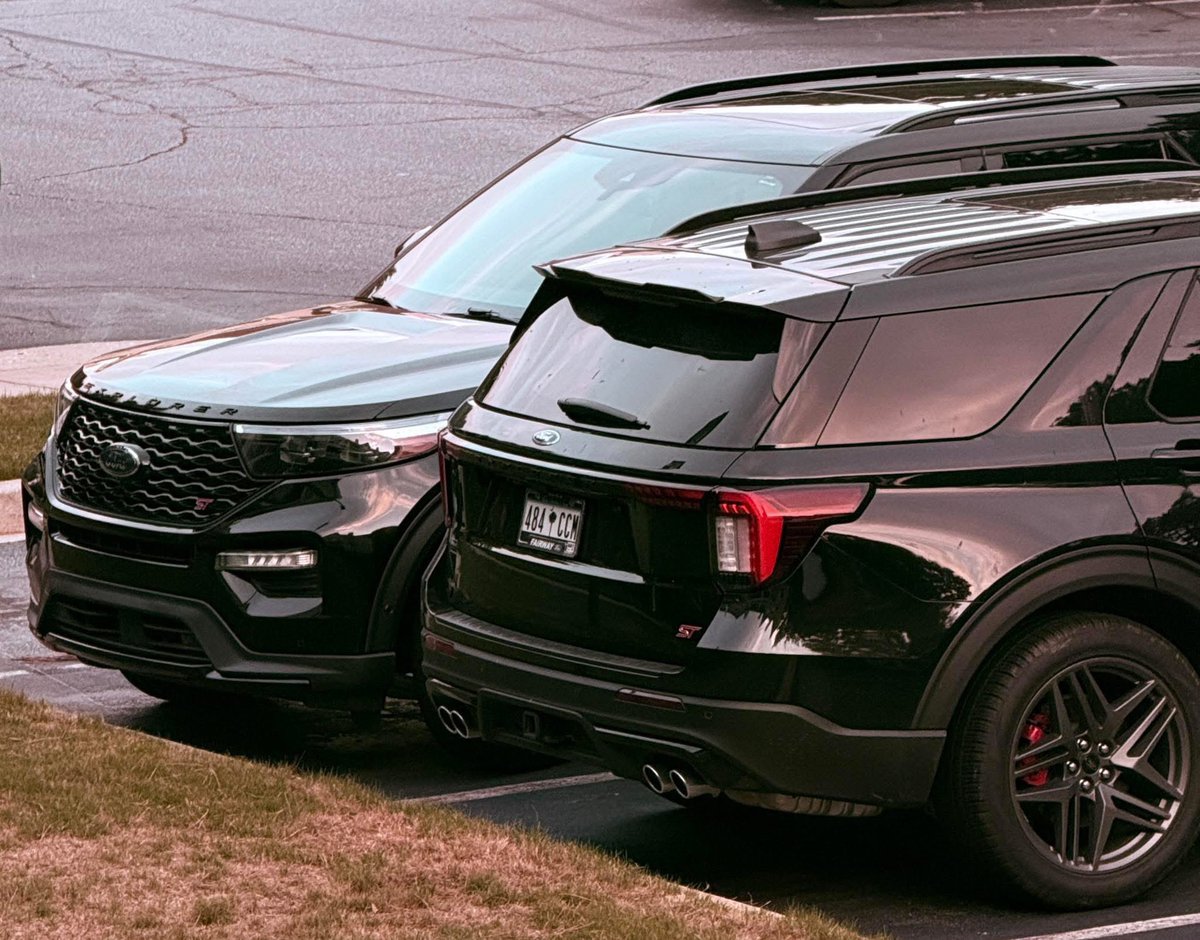 FordExplorer_ST's tweet photo. Just a cool shot

Ford Explorer ST 🔥🔥🔥 #ford #explorer #fordexplorerst #explorerst #FordPerformance #ecoboost #twinturbo #st https://t.co/WISK73RJvv