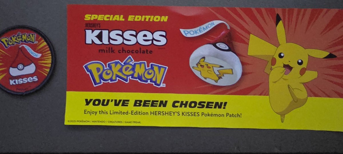 Sticks0420's tweet photo. So Hersheys is doing a Pokémon promotion. I signed up awhile ago for what they described as a pokemon case/box. Free is free and I'm not complaining but this is so random. They sent a Pokémon patch. #playpokemon #Hershey #Hersheys #Pokemonpatch #HersheysPokemon #hersheysKisses https://t.co/RurNn7m7He