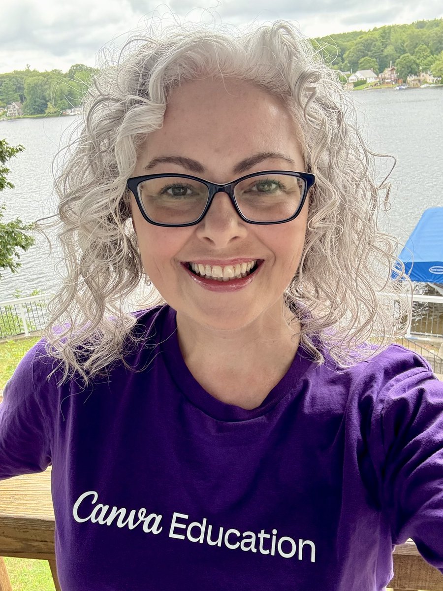LemanskyRachel's tweet image. Can I do #TechTshirtTuesday on a Wednesday? 😂
Leading a PD for @canva today, so I am rocking my shirt!
#Canvassador #CanvaLove