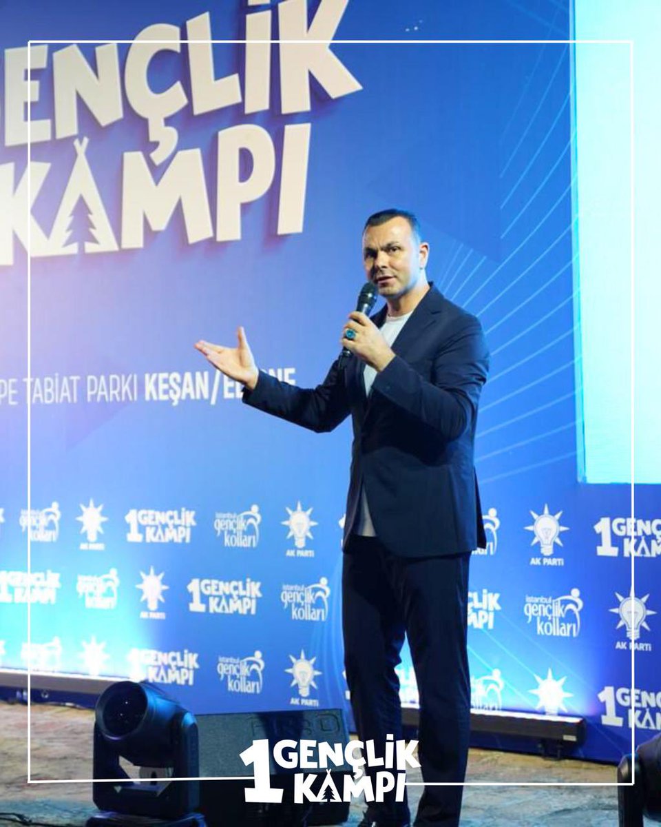 nevzatyucetr's tweet photo. 🎙️Kampımızda çok kıymetli misafirlerimizi ağırladık.

AK Parti MKYK Üyemiz, İstanbul Milletvekilimiz Sn. @Seyithanizsiz, İstanbul Milletvekilimiz Sn. @halisdalkilic ve İstanbul İl Başkan Yardımcımız Sn. @drfatihtuna genç arkadaşlarımızla bir araya geldi.

Katılımlarıyla kampımıza değer katan kıymetli büyüklerimize teşekkür ediyorum.
#1GençlikKampı