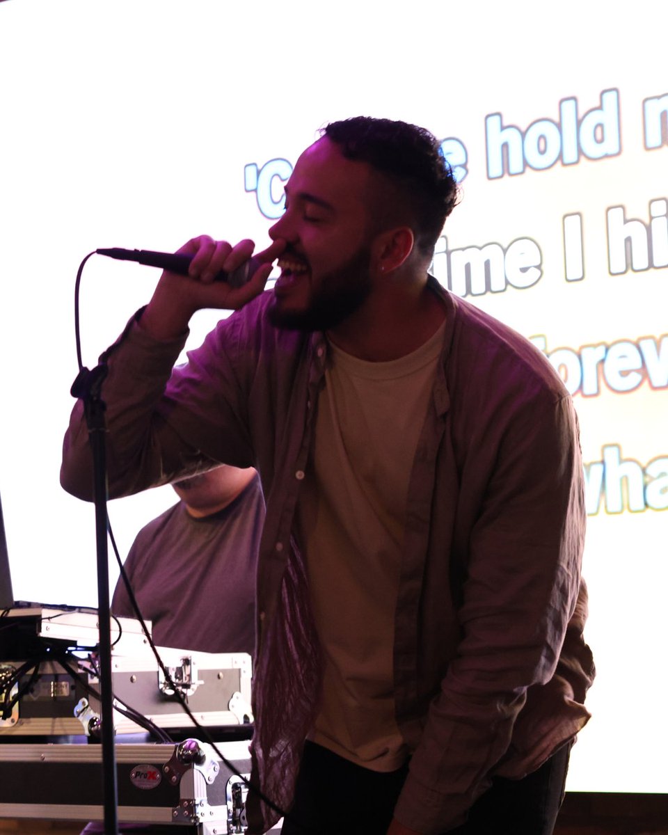 Sing like no one’s watching (but they totally are).
🎤 Karaoke every Wednesday at 8PM!