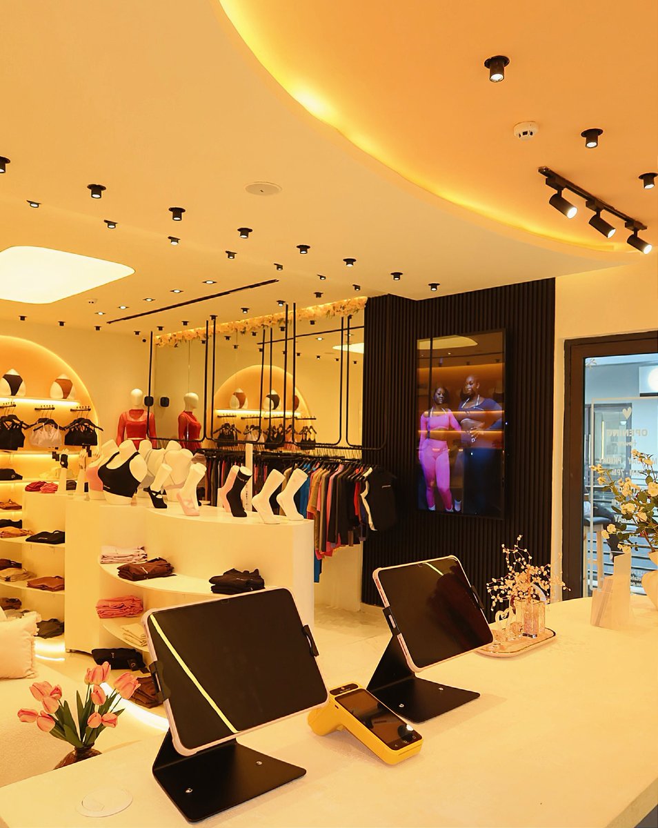 A’ ᥫ᭡ tweet media