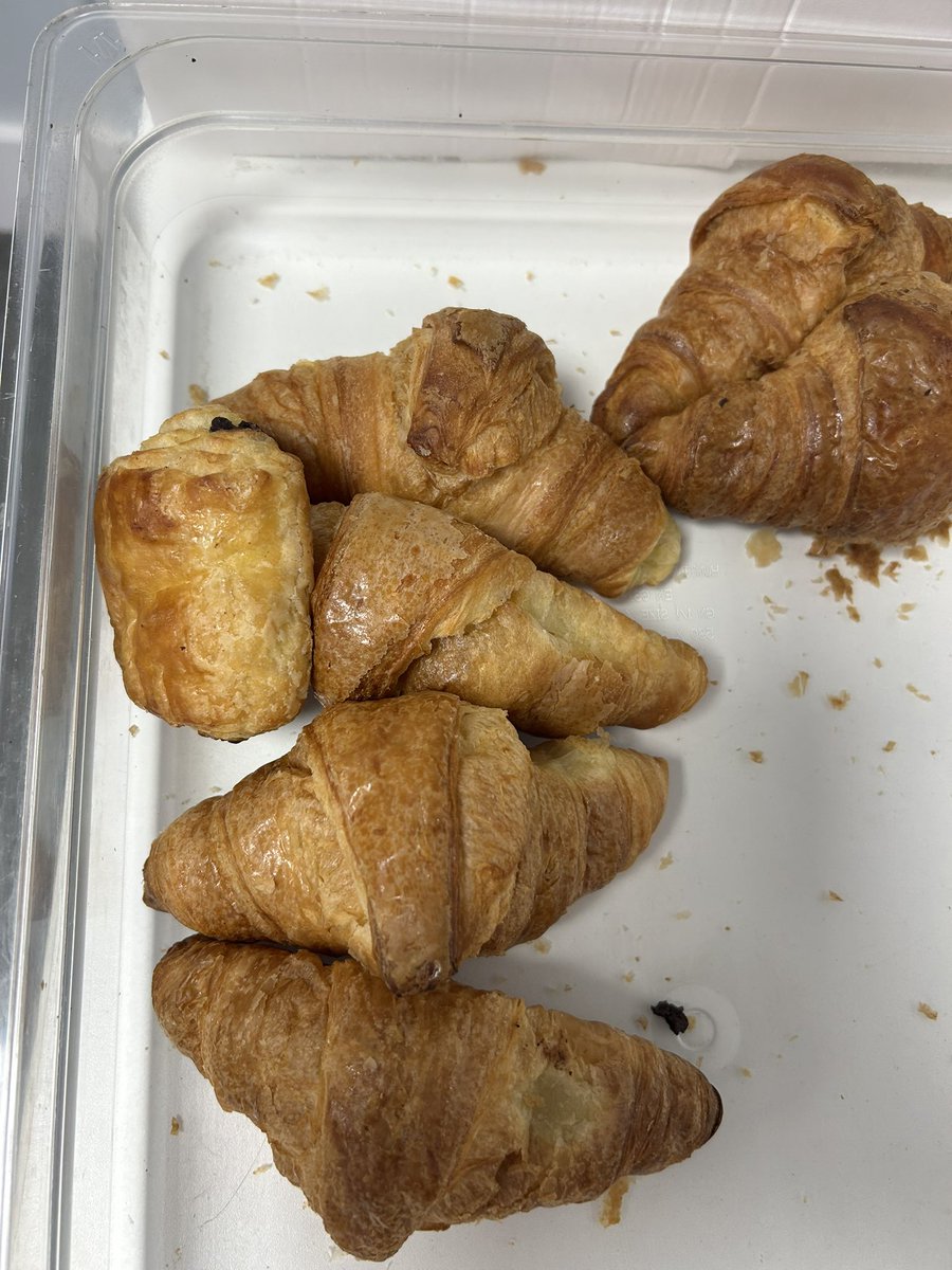 Great day meeting the North East Wales Community Payback Team today. A really energised team meeting focused on keeping people safe, developing high quality community payback projects and celebrating excellent staff via R&amp;R. Diolch Emlyn for the home baked Croissants! 🥐