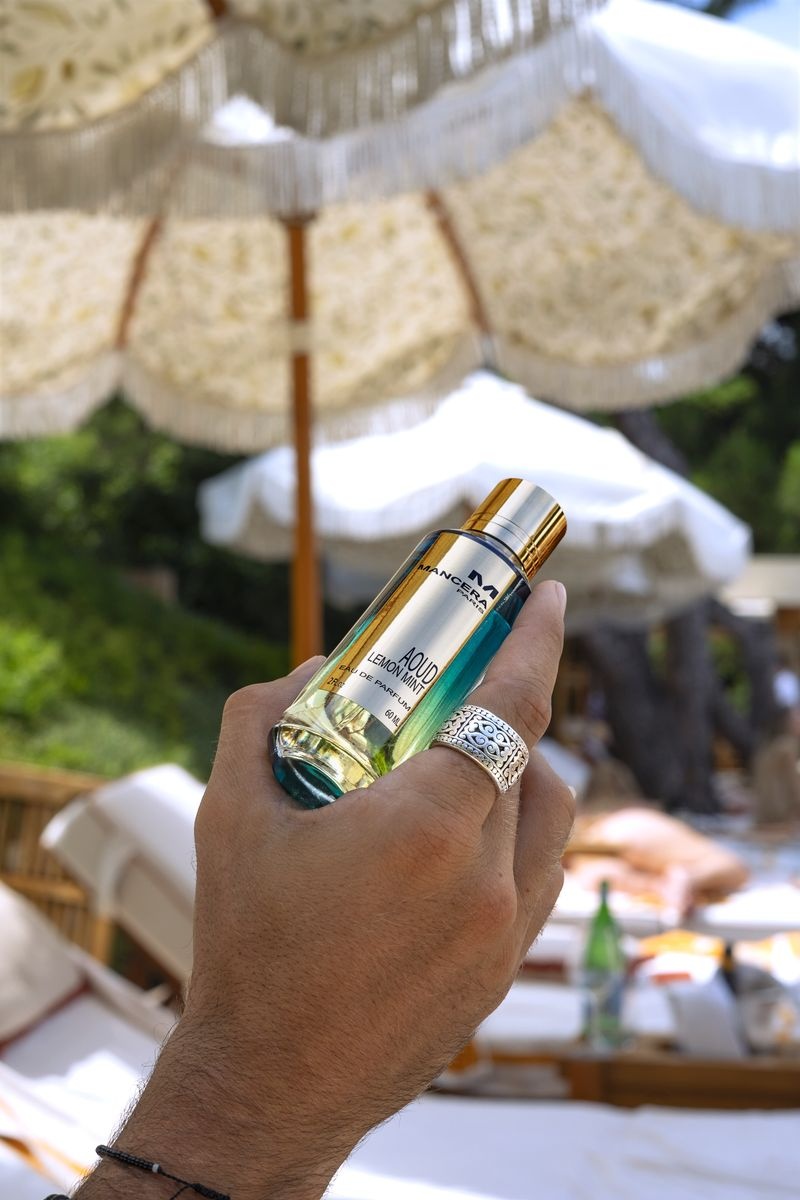 🍋✨ Celebrate National Lemonade Day, the Mancera way.

Discover Aoud Lemon Mint by Mancera — a vibrant blend where zesty lemon and cool mint open the door to oud, patchouli, and jasmine.

This isn’t your average lemonade. It’s bold, complex, and irresistibly refined.