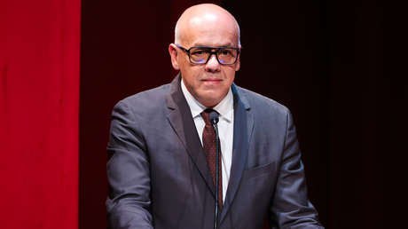 🟥🟥🟥🟥 "No existe en este continente un país con mayores victorias contra el narcotráfico que Venezuela" —  Jorge Rodríguez

El presidente de la Asamblea Nacional de Venezuela instó a la población a no hacerse eco de informaciones falsas propaladas por Washington, a las que