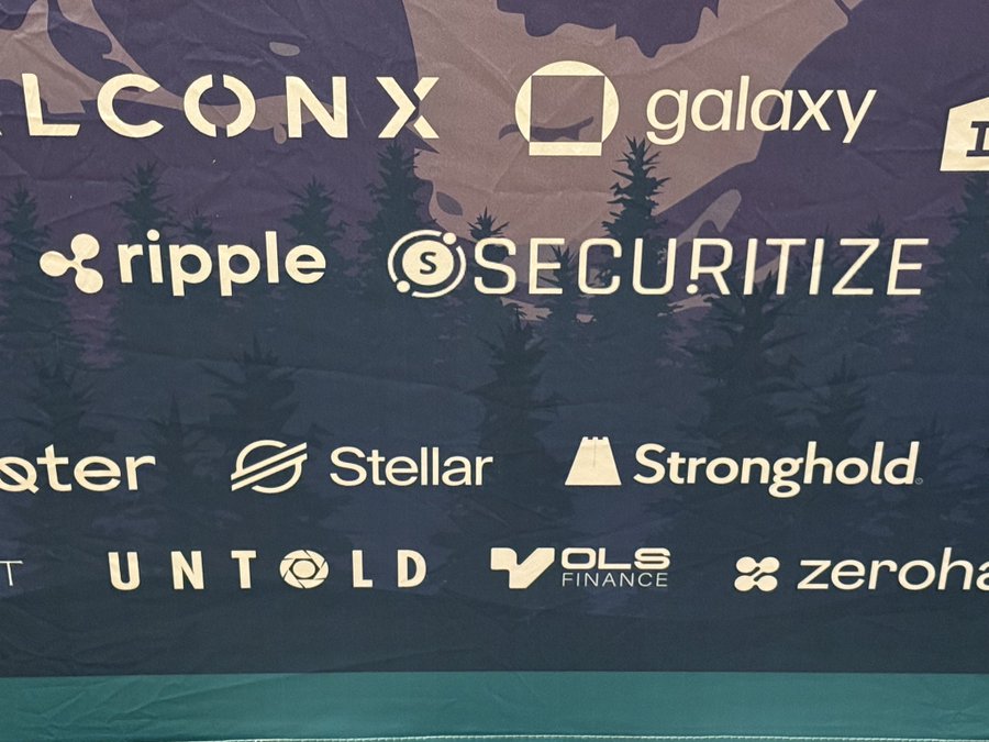 Stronghold tweet media