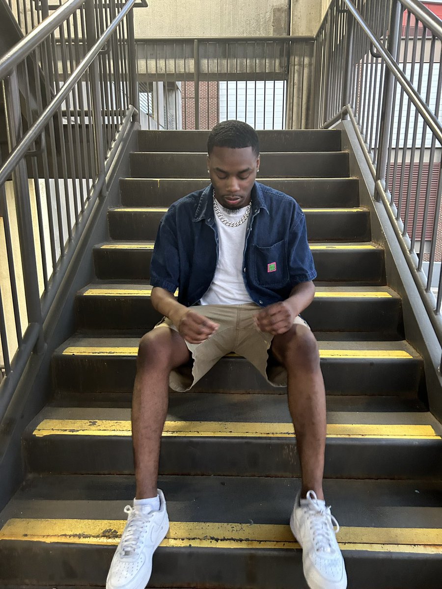 DonDaHotboii's tweet photo. Baby tell me what you in the mood for💙 https://t.co/67fjNeLoiT