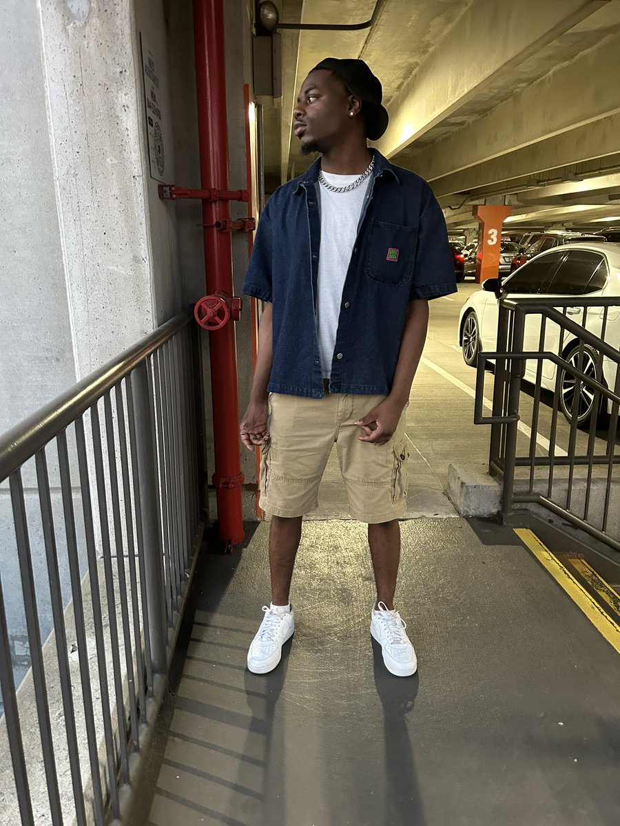 DonDaHotboii's tweet photo. Baby tell me what you in the mood for💙 https://t.co/67fjNeLoiT