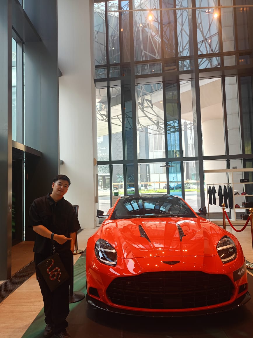 Manifesting my SIGN ORANGE CAR..

IF SIGN TOKEN GOING TO 1$.

THIS IS RAW PHOTO.
I DONT HAVE EDITOR ANYMOREEEE😂😂🍊

Who's seeing sign?