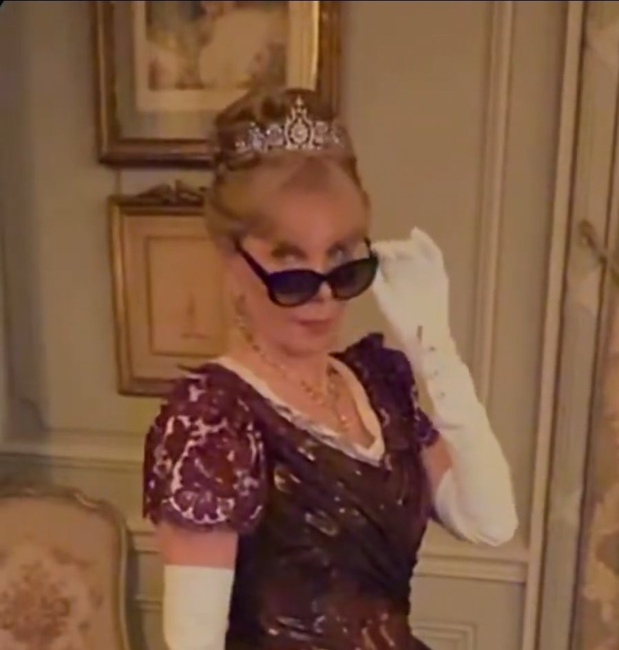 <a href="/ladyylxl/">.</a> He wants you to know he got to you before you got to him