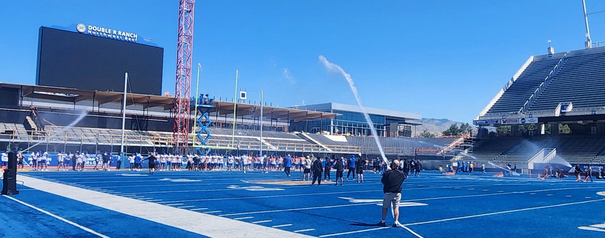 Boise State going through a mock rain/lightning delay at practice today.