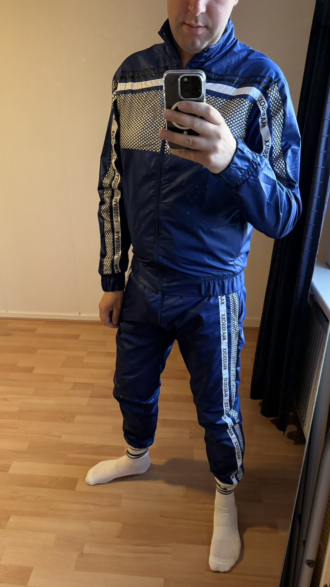 Kinky boy tweet media