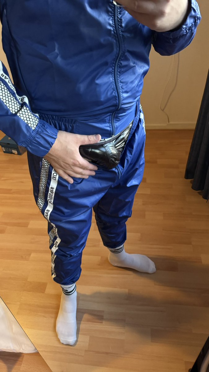 Kinky boy tweet media