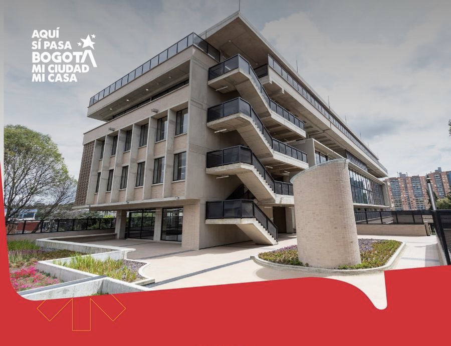 Colegio público Eloísa Garzón, sur de Bogotá, localidad de Kennedy.
1.060 estudiantes.
Inició construcción <a href="/ClaudiaLopez/">Claudia López Hernández</a>,término e inauguró el día de hoy <a href="/CarlosFGalan/">Carlos F. Galán</a>.

“Por su obra se conoce al artesano.”
-Jean de La Fontaine-