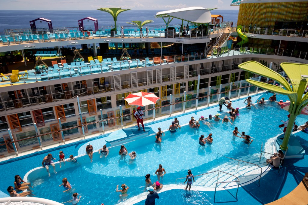 Review: Royal Caribbean’s Star of the Seas offers abundant thrills, chills, wows trib.al/AaNl2I9