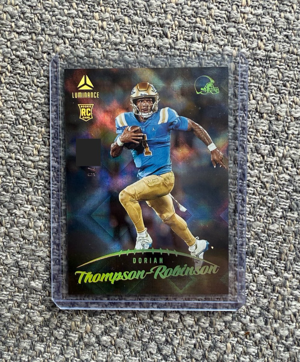 The Hobby 24/7 (@thehobby247) on Twitter photo This Dorian Thompson-Robinson card is numbered /75 & we’re shipping it for FREE to the 1st follower who guesses what number it is! #TheHobby
Two guesses allowed per page & must be following <a href="/gamechalksports/">Game Chalk Sports</a> to win 🤝 This Dorian Thompson-Robinson card is numbered /75 & we’re shipping it for FREE to the 1st follower who guesses what number it is! #TheHobby
Two guesses allowed per page & must be following <a href="/gamechalksports/">Game Chalk Sports</a> to win 🤝