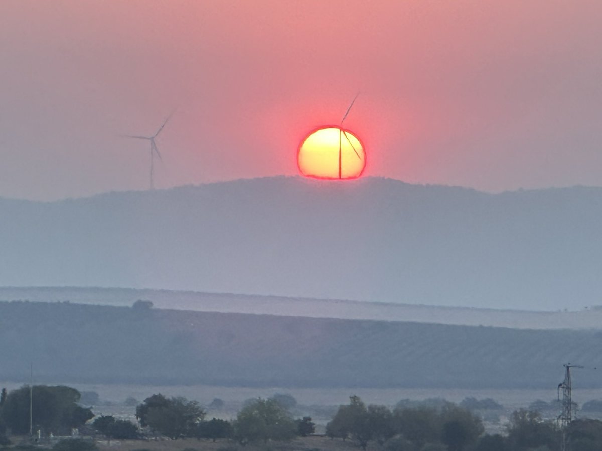 SinergiaMetal_'s tweet photo. #AtardeceresVillafontenses https://t.co/Z65IZ4Txnt
