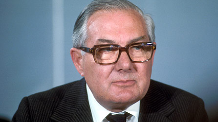 YesterdaysBrit1's tweet photo. James Callaghan, often referred to as Sunny Jim thanks to his often cheerful disposition. Prime Minister during the dire economic period of 1976 to 1977, by 1978 he saw Britain's fortunes change for the better. British voters would dump him in 1979.
https://t.co/9mk04rLBJG https://t.co/qlZiC7jXjq