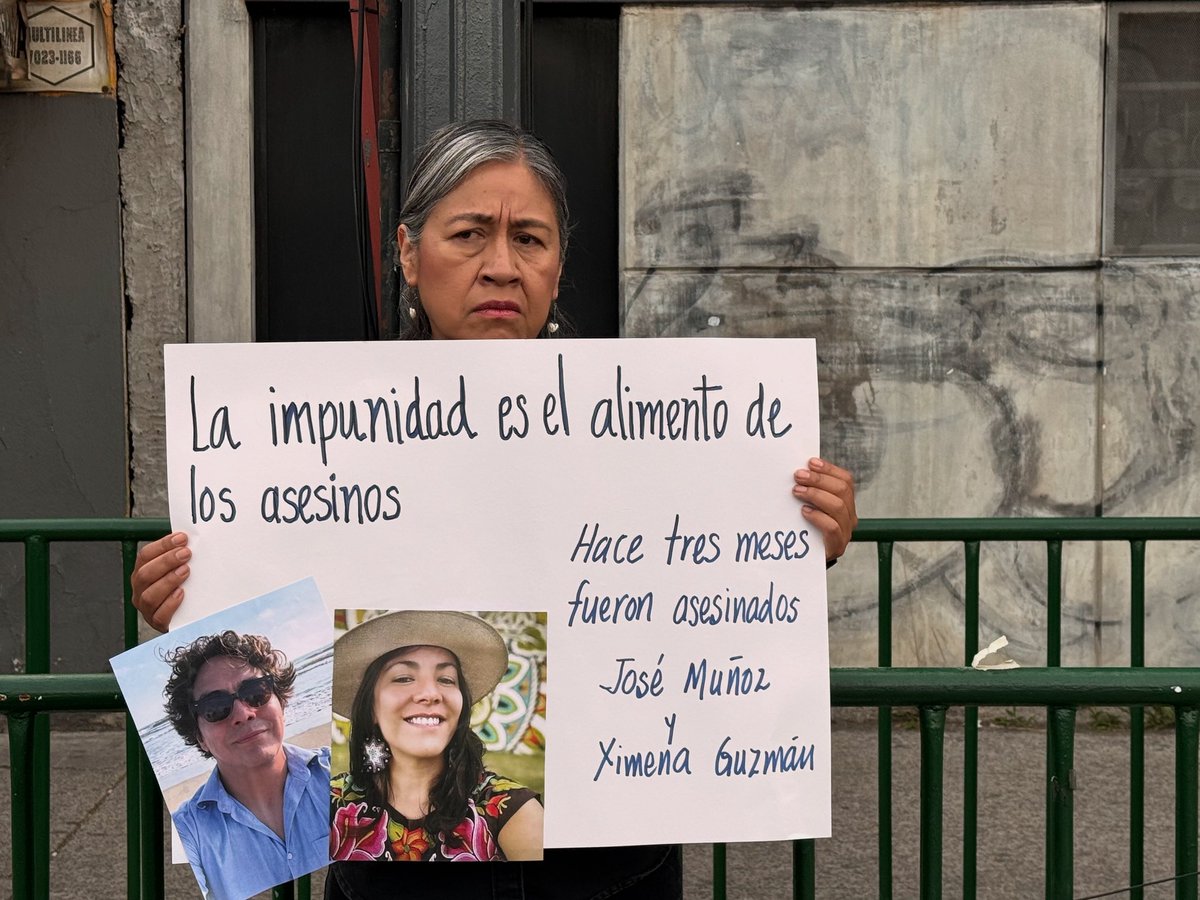 merceditash24's tweet photo. Hoy me levanté con la determinación de alzar la voz en memoria de mi querido Pepe, de Ximena.  Ahora me estoy enterado de 13 detenciones relacionadas con el doble asesinato. NO impunidad, eso es lo que necesitamos los  deudos. @ClaraBrugada @PabloVazC @FiscaliaCDMX @OHafuch r https://t.co/elGnV26Lh9