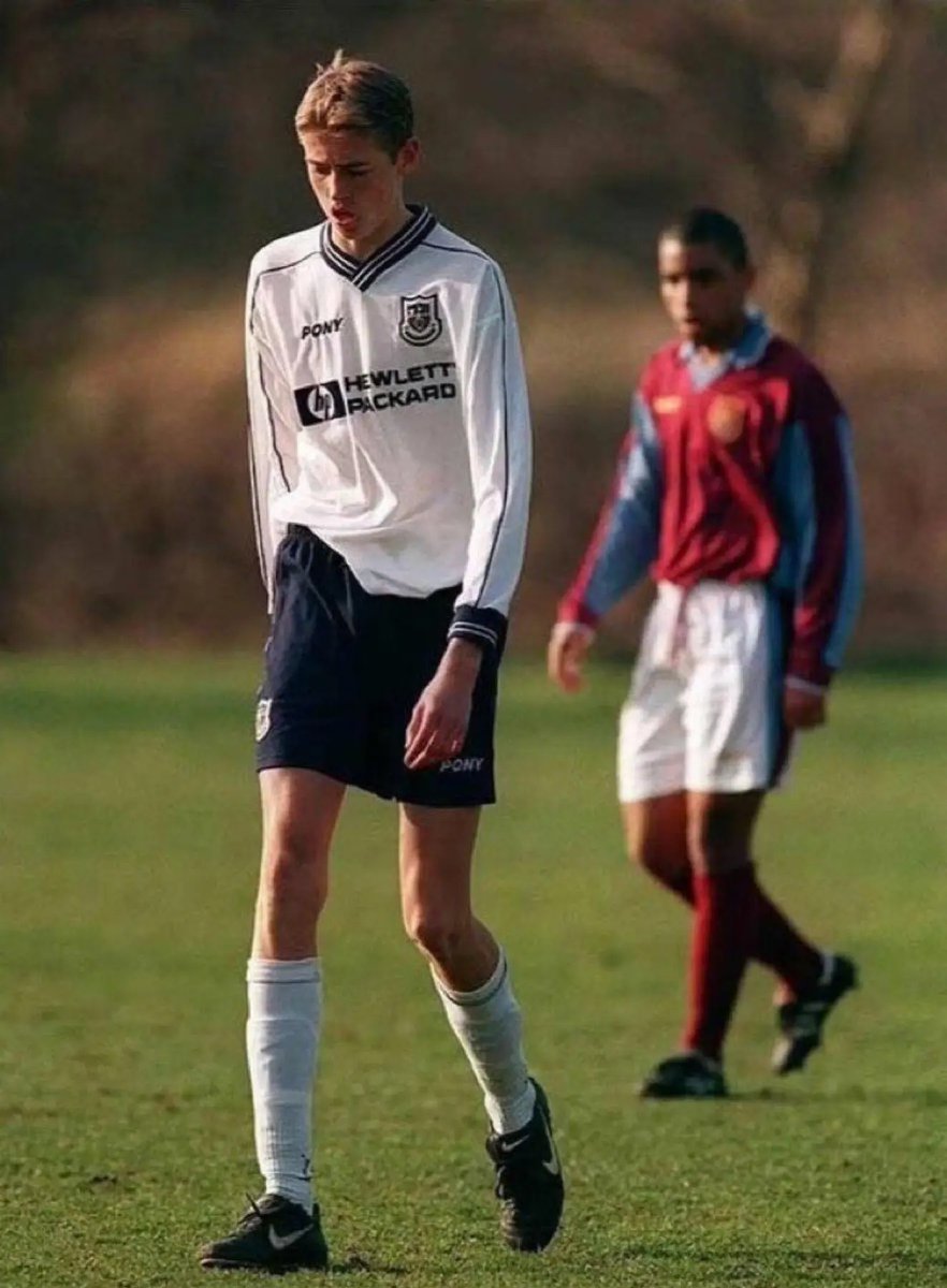 Football Hub tweet media