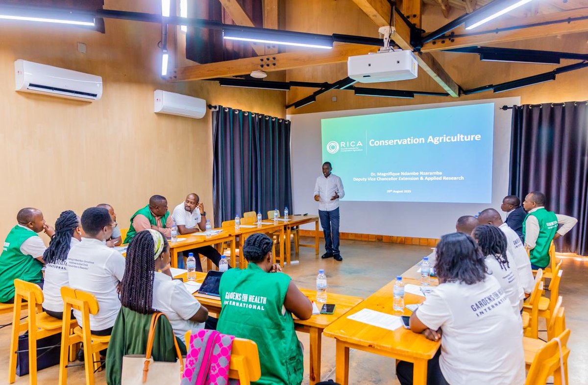 RICA_Rwanda's tweet photo. We're empowering change agents! Today, RICA trained @Gardens4Health staff on Conservation Agriculture (CA), equipping them with knowledge and building their capacity to support CA adoption among smallholder farmers.
@RwandaAgri @Rwanda_Edu https://t.co/6B6JfhkklP