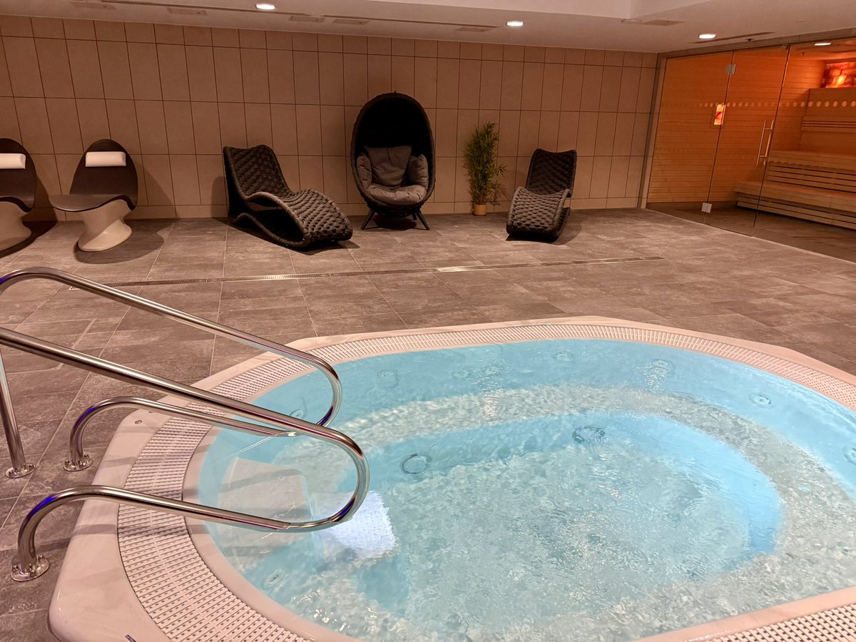 A special preview of Move Altrincham ahead of the grand opening next week! It was fabulous to see the results of significant investment- a new leisure centre Altrincham can be proud of. Building on the success of Move Urmston, with exciting plans for Partington next! 🏊‍♀️🏃🏽🏋️‍♂️🤸‍♀️
