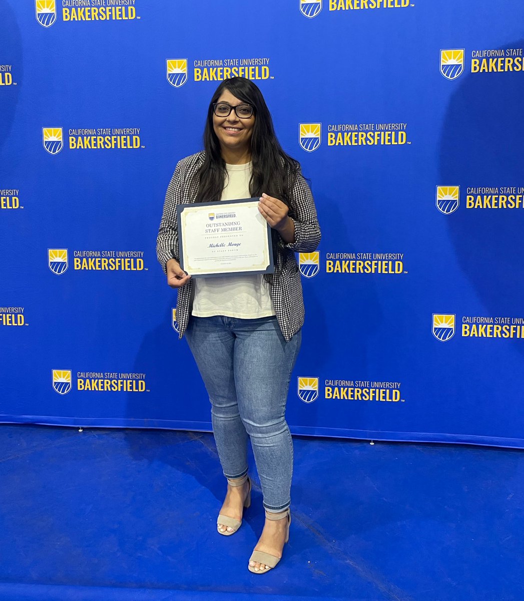 CSUBAH's tweet image. 🎉 Congratulations to our very own Michelle Monge, Administrative Support Coordinator for the Department of Communications, on being named Outstanding Staff Member for CSUB! 🎉

#AH #CSUB #kerncountysuniversity