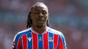 crownafricaneat's tweet photo. Arsenal are confident Eberechi Eze prefers them over Spurs after talks tonight. £60m package on the table with easier add-ons &amp; faster payments to beat Tottenham — negotiations ongoing. #AFC #CPFC https://t.co/iFm2g39sgU