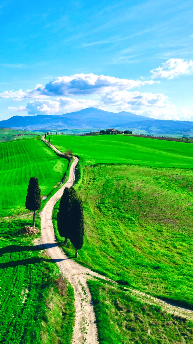 #Italia 🇮🇹 
<a href="/VisitTuscanyITA/">Visit Tuscany ITA</a> <a href="/VisitItalyIT/">VisitItaly</a> <a href="/borghiitaliani/">Borghi Italiani</a> <a href="/made_in_tuscany/">Made in Tuscany</a> <a href="/CittaPienza/">Comune della Città di Pienza</a> <a href="/Valdorcialife/">Valdorcialife.it</a> <a href="/VisitSiena/">Visit Siena</a>  <a href="/toscana/">Toscana</a> <a href="/Borghi_Italia_N/">Borghi in Italia</a> <a href="/lonelyplanet_it/">Lonely Planet Italia</a> <a href="/muoversintoscan/">Muoversi in Toscana</a> <a href="/borgodeiborghi/">Il Borgo dei Borghi</a> <a href="/BorghiPiuBelli/">Borghi+belli Italia</a> <a href="/LuoghiDalMondo/">Luoghi Dal Mondo</a> <a href="/ValdorciaIt/">Valdorcia.it</a> <a href="/giratineit/">Andreea & Luca - Giratine.it</a>