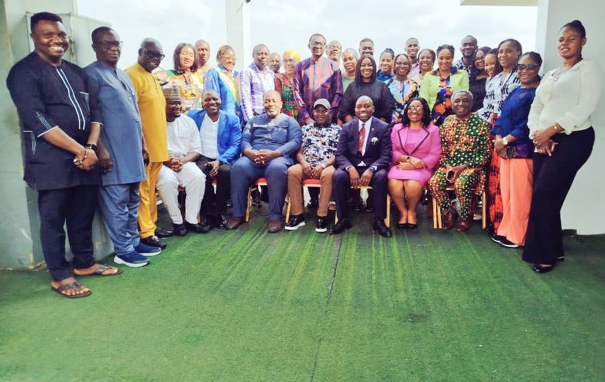 The Enugu State Commissioner for Health, Prof George Ugwu, yesterday received <a href="/JhpiegoNigeria/">JhpiegoNigeria</a> team 
who are in the state to commence a 4-year STOP-Malaria project across 3 LGAs, with the aim of scaling up malaria treatment and accelerating the state’s drive to #EndMalaria.
