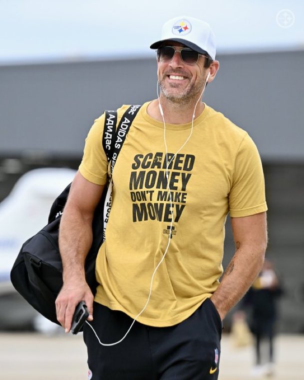 PortersBurgh's tweet photo. QB1 checking in. 🔥 https://t.co/5fRJj6sYjp
