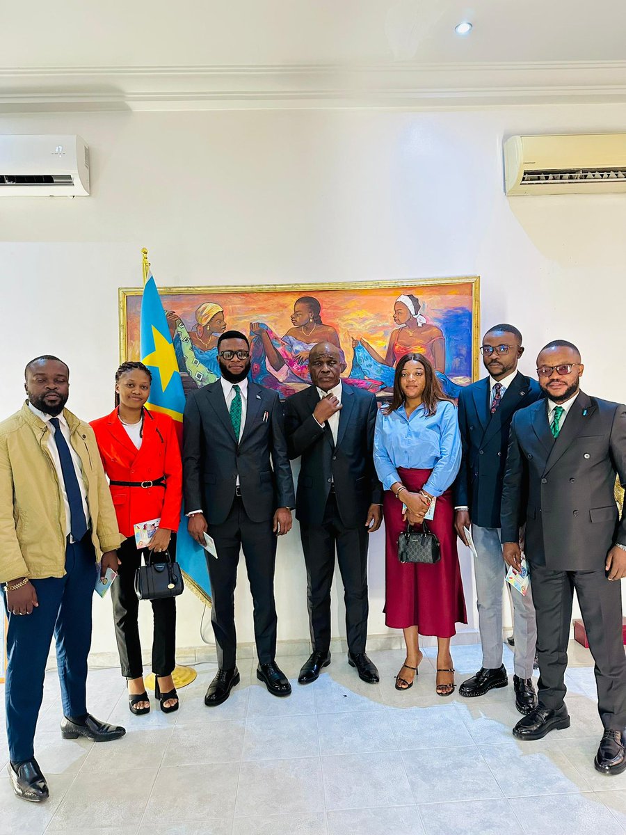 PLuboya77352's tweet photo. 🚨🚨🚨 Arrêt sur l'image !

Faisant suite à une annonce préalablement relayée sur Top Congo FM, le Rassemblement des Jeunes Conscients pour le Développement (RJCD) a procédé, ce jour, au lancement effectif d’une série de consultations politiques. 
@RJCD243 
@JeremieMomeka https://t.co/9j7s7MDk6A
