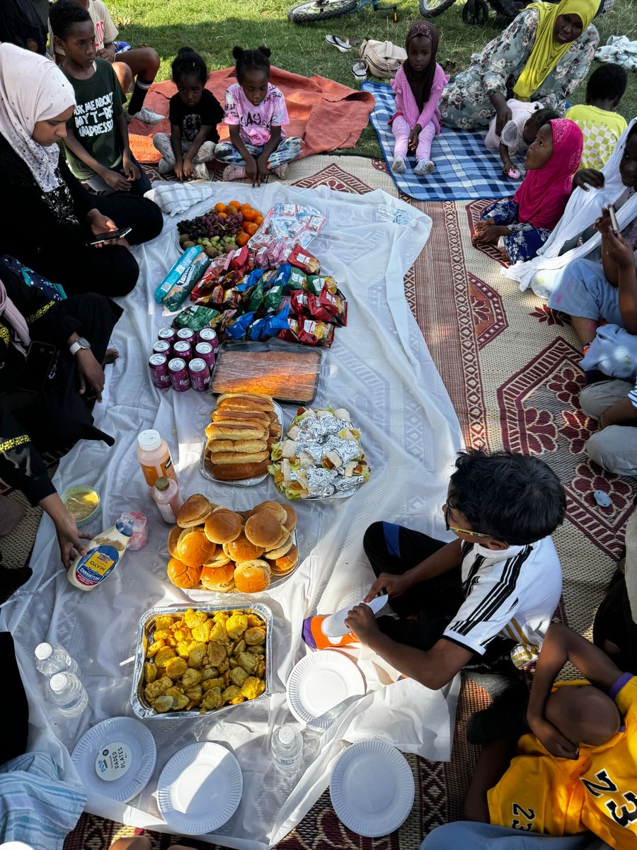 HullSwahili's tweet photo. Huge thanks to everyone who joined our Community Recovery gathering in Hull!
We shared food, fun & meaningful conversations — building unity, tackling tensions & celebrating shared values.
Funded by @Hullccnews #CommunityRecoveryFund 🧺💛 https://t.co/WPmPuD4rJP