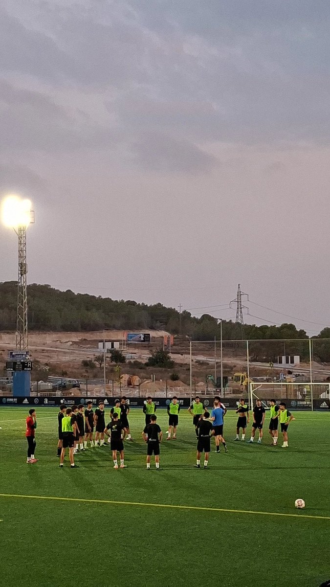 ¡Tarde de fútbol!

<a href="/Jrdi22/">Jordi Pérez Hernández</a> <a href="/PascuDomingoCli/">Pascu Domingo</a>