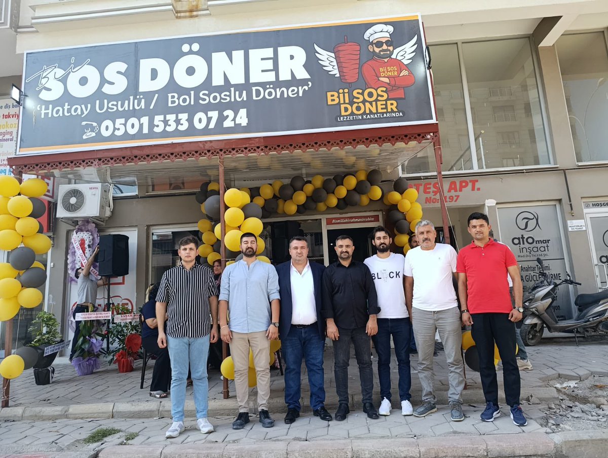 Ülkü Ocakları İl Başkan Yardımcımız Sn. Turan Kocabaş; Çağlayancerit İlçe Ocak Başkanımız, il yöneticilerimiz ve kıymetli dava arkadaşlarımızla birlikte, Ülkü Ocakları Pazarcık İlçe Başkanımız Sn. Mahmut Hünkar’ın ilçemize kazandırdığı Sos Döner isimli iş yerinin açılışına