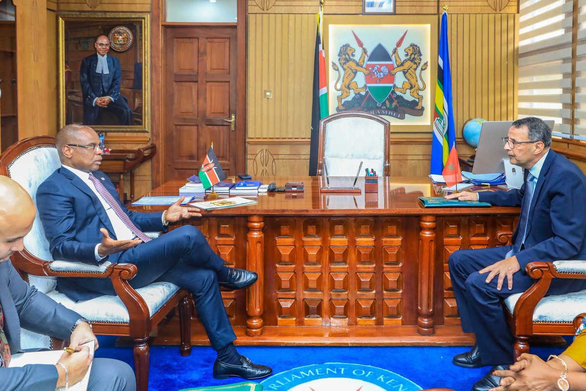 Today, the Moroccan Ambassador to Kenya, H.E. Abderrazzak Laassel, called on me in my office at Parliament Buildings, Nairobi.
Our discussion focused on the need to strengthen our bilateral relations with the Kingdom of Morocco ....

facebook.com/share/p/19hWmV…