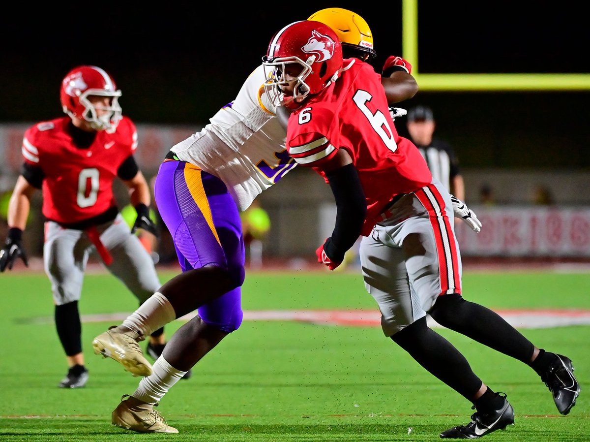 HEWITT-TRUSSVILLE

Last year: 8-3
Under center: Senior QB <a href="/ZachQB15/">Zach Benedict 2026 QB</a> 
Also: RB <a href="/Delvecchio2026/">Delvecchio “Deuce” Alston II</a>, WR <a href="/Dcsogoat/">Dylan Cope</a>, LB <a href="/Parker_Floyd8/">Parker Floyd</a>, DL <a href="/DanteSeals09/">D’ante Seals</a> and many more complete studs in the first 22
Outlook: This team is a sleeper in Class 7A. Watch out.

Preview: cahabasun.com/sports/ht-foot…