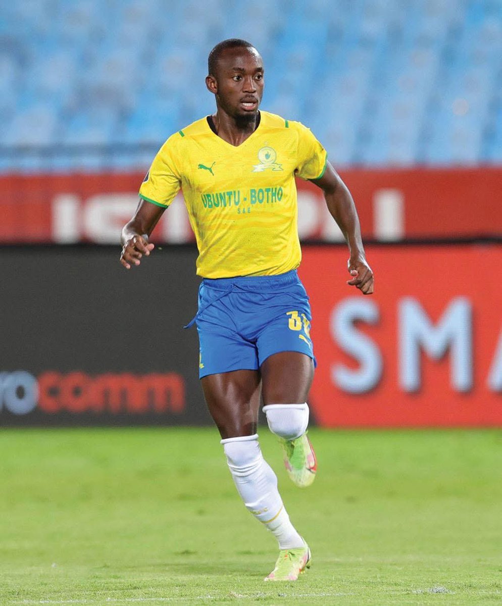 MickyJnr__'s tweet image. Peter Shalulile has officially written his name in history books! 📖🇳🇦
After scoring against Magesi FC, he’s now level with Siyabonga Nomvethe on 129 goals in all competitions, the joint all-time PSL record! 👑⚽
One more strike, and the throne is his alone. 🐐✨…