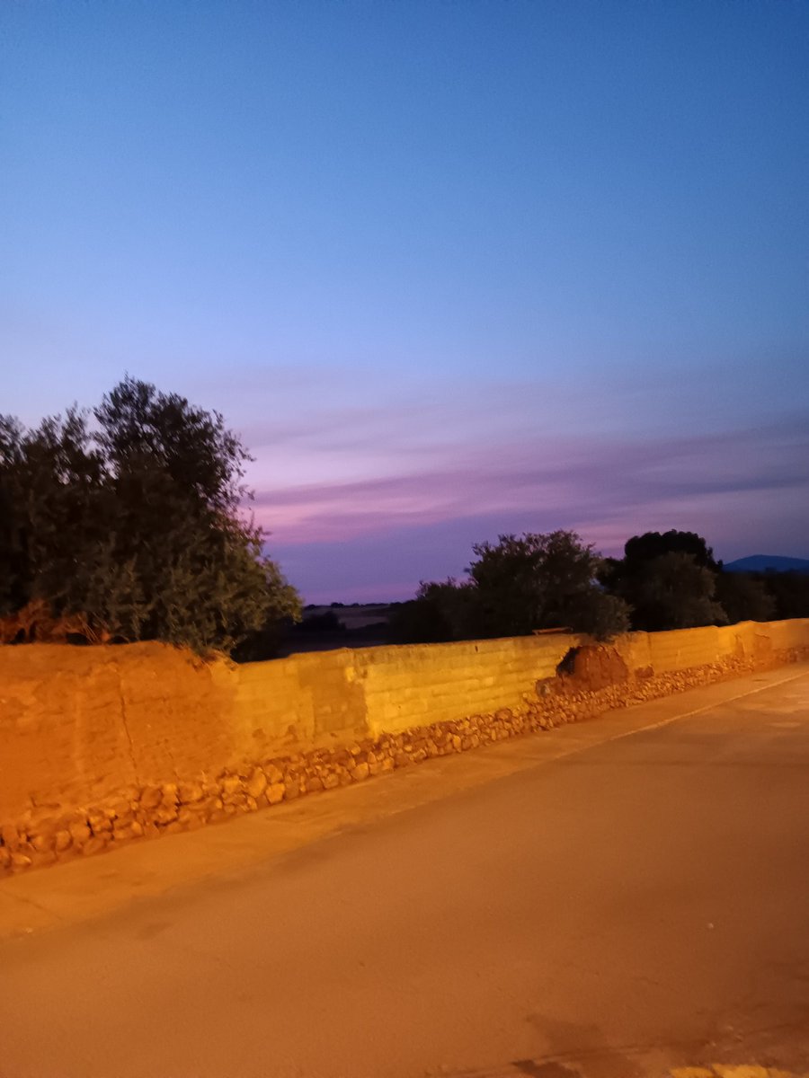 Juanerpf's tweet photo. La esencia de la patria está en los pueblos.

#Pueblo
#Extremadura https://t.co/V0MEuy4eZP