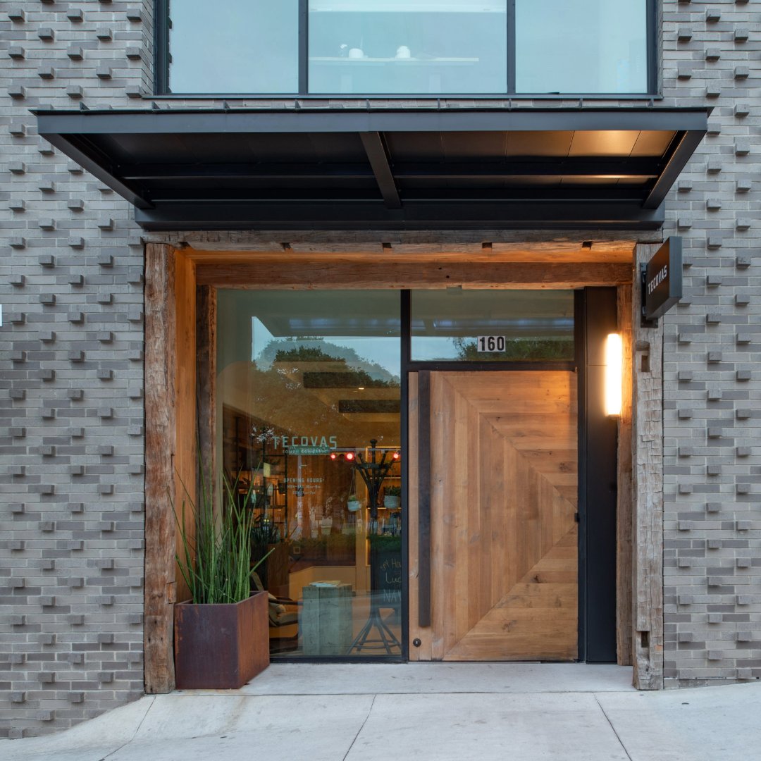 Transforming Austin's South Congress. The Saint Vincent Mixed-Use Building, designed by #lakeflatoarchitects features an award-winning brick facade. Proud to partner with @SabreCommercial &amp; @parkerstoneco.

More on this @Dezeen-featured project: bit.ly/4lyIlMN