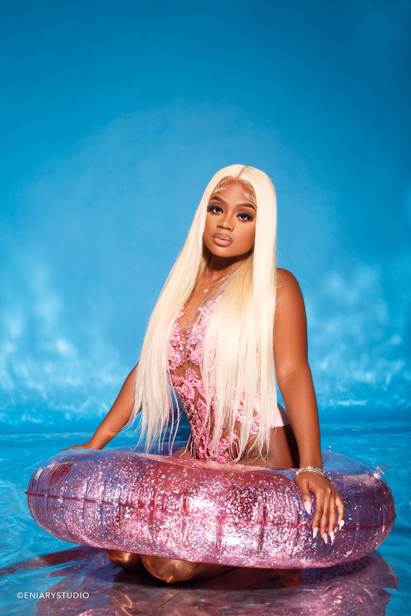 itsnellyworldd's tweet image. all about the barb today #nationalnellyday