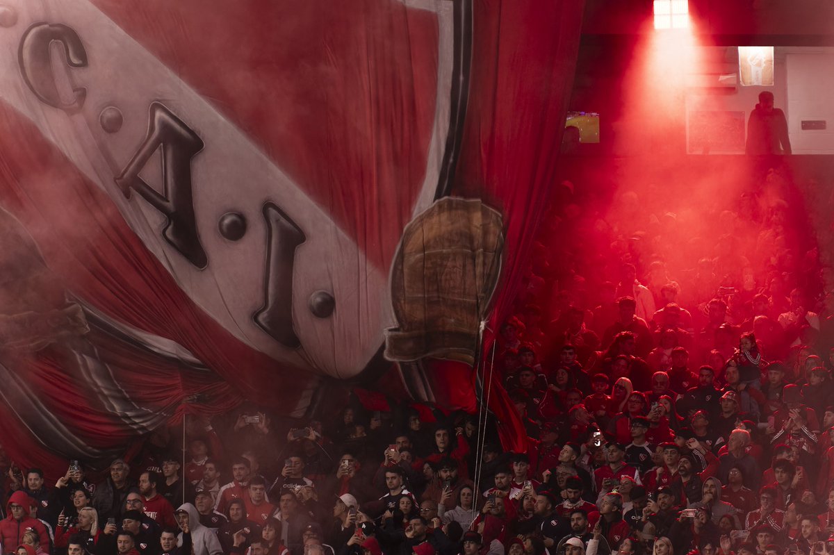 ¡Hoy volvemos a vernos en casa!

Si todavía no adquiriste tu entrada podés hacerlo a partir de las 17.30 en las boleterías del Complejo Deportivo Avellaneda (Alsina 1058).

#TodoRojo 🔴