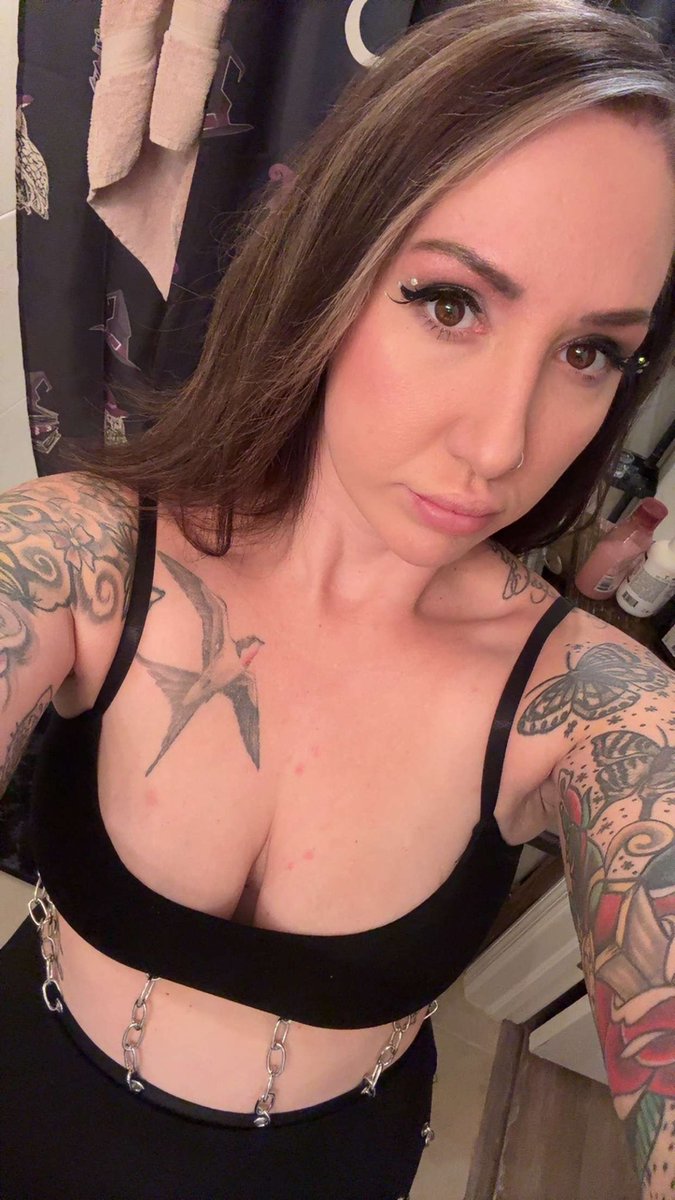 ambersnotfunny's tweet photo. Tampa Bound https://t.co/GlSApr38AO