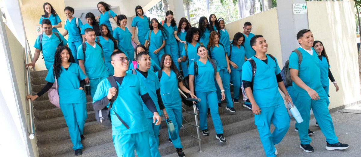 #UninorteNoticia | Con vocación y empáticos: así son los estudiantes de Enfermería que iniciaron sus estudios este semestre. 

30 jóvenes de toda la región Caribe iniciaron su formación en Enfermería en Uninorte, algunos de ellos impulsados con las Becas Hospital Universidad del