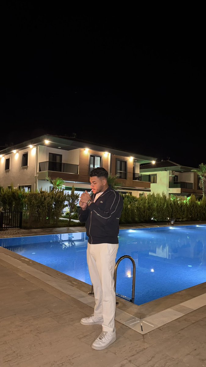 yalnızlık cokmeye basladı yine