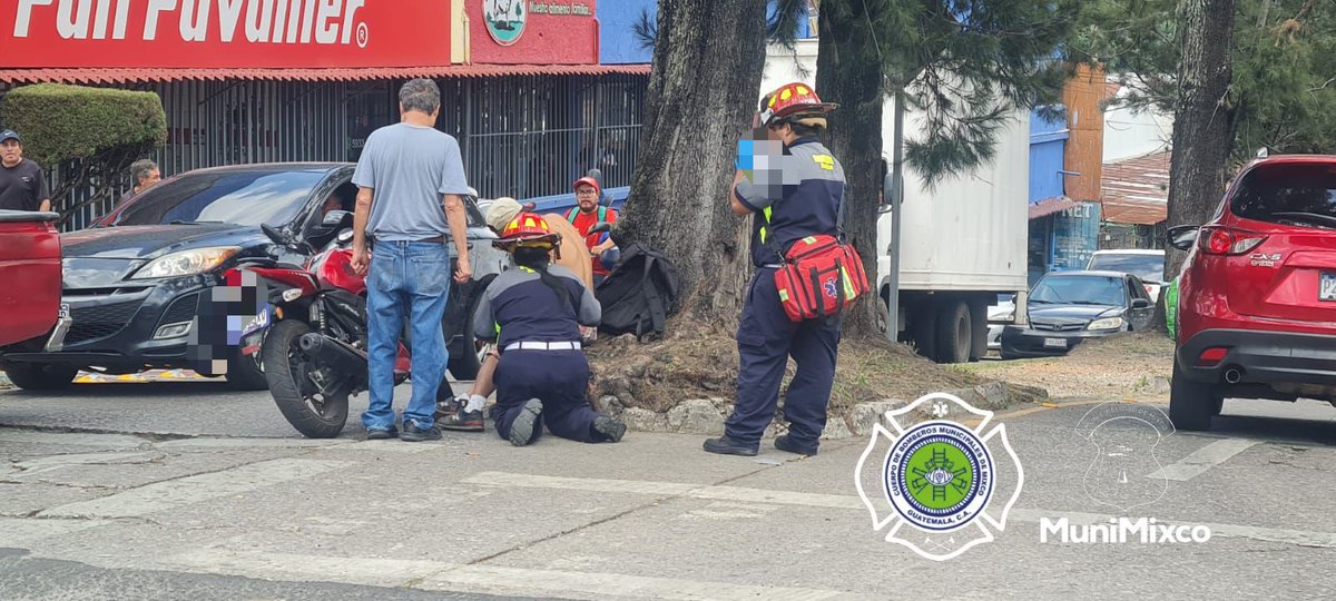 BOMBEROS MUNICIPALES DE MIXCO (@bomberosm_mixco) on Twitter photo #INFORMACION2025| 🇬🇹
#BOMBEROSMUNIMIXCO
#MOTORISTA_ATROPELLADO
Boulevard El Caminero 14 Calle zona 6 de Mixco.
Los <a href="/BomberosM_Mixco/">BOMBEROS MUNICIPALES DE MIXCO</a> asisten a conductor de moto con golpes y erosiones al ser colisionado por vehículo tipo panel. #INFORMACION2025| 🇬🇹
#BOMBEROSMUNIMIXCO
#MOTORISTA_ATROPELLADO
Boulevard El Caminero 14 Calle zona 6 de Mixco.
Los <a href="/BomberosM_Mixco/">BOMBEROS MUNICIPALES DE MIXCO</a> asisten a conductor de moto con golpes y erosiones al ser colisionado por vehículo tipo panel.
