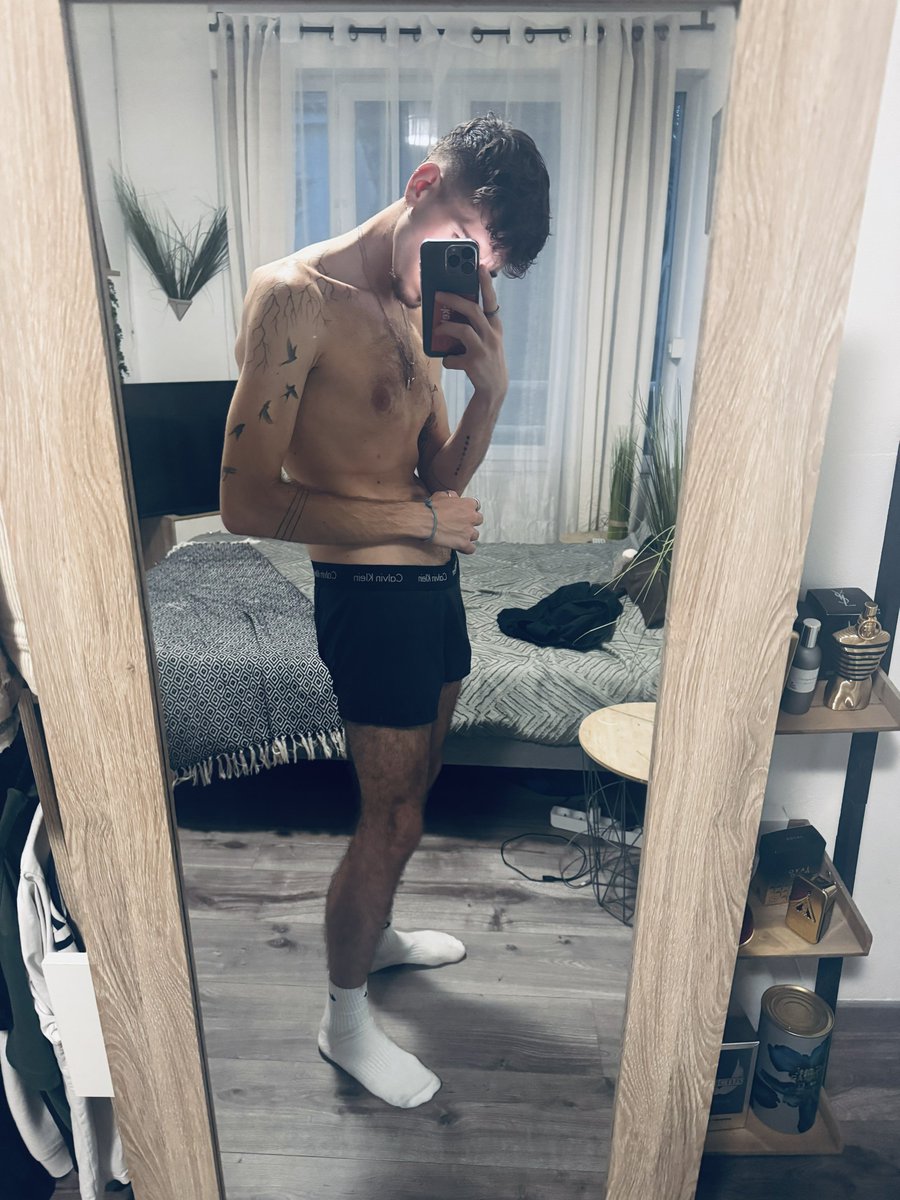 Este_rent's tweet photo. Vous kiffez quoi les mecs ? 😏

Dites nous ce que vous voulez voir sur le compte 🔥🔥😈

#gay #gaycouple #nsfw https://t.co/4MnlYNbRnd