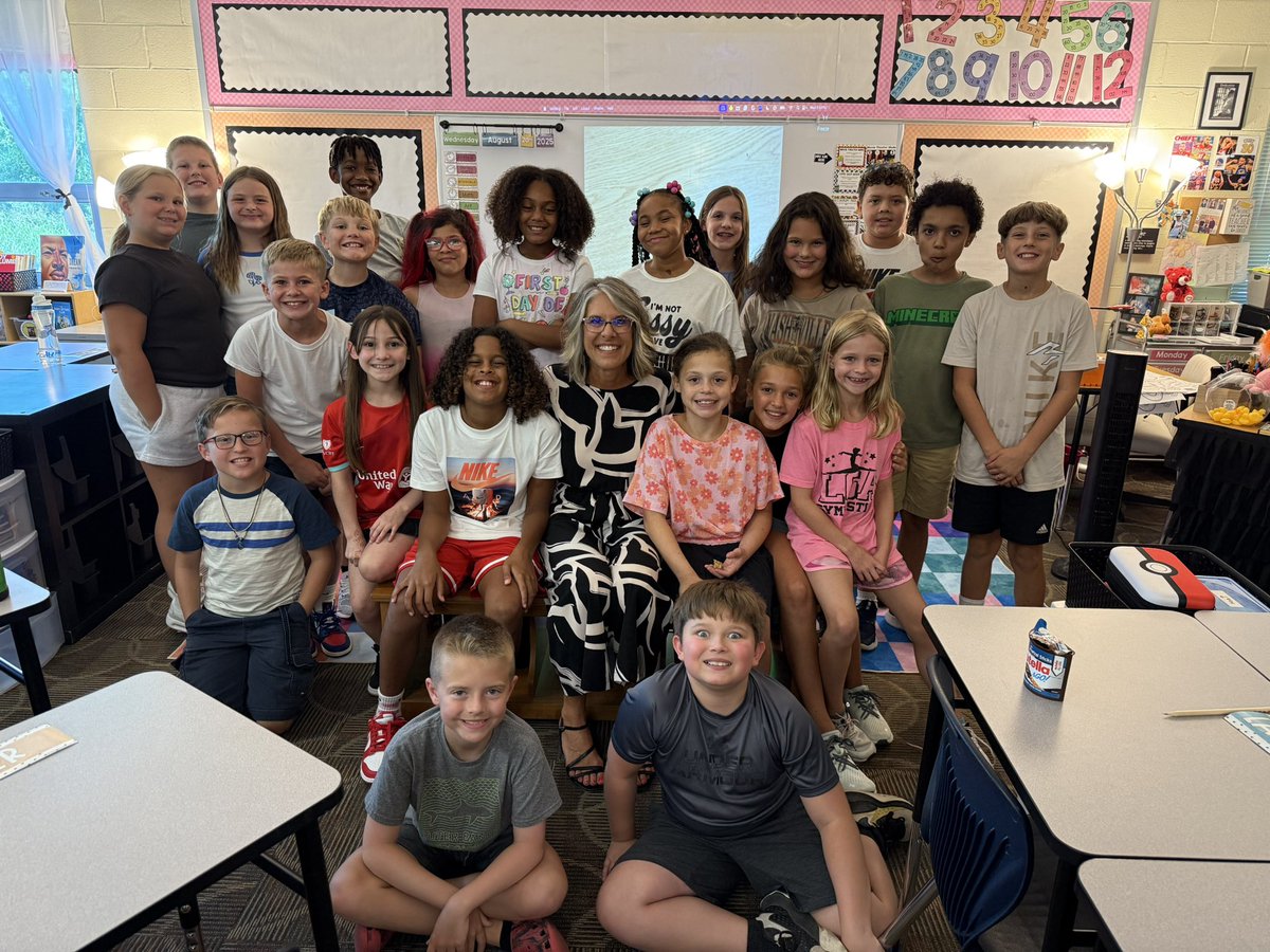 It’s always good to see <a href="/KBElementary/">Kellybrook LPS</a> kids. They have a special place in my heart! ♥️ Happy First Day Cougars! #LPSFirstDay25