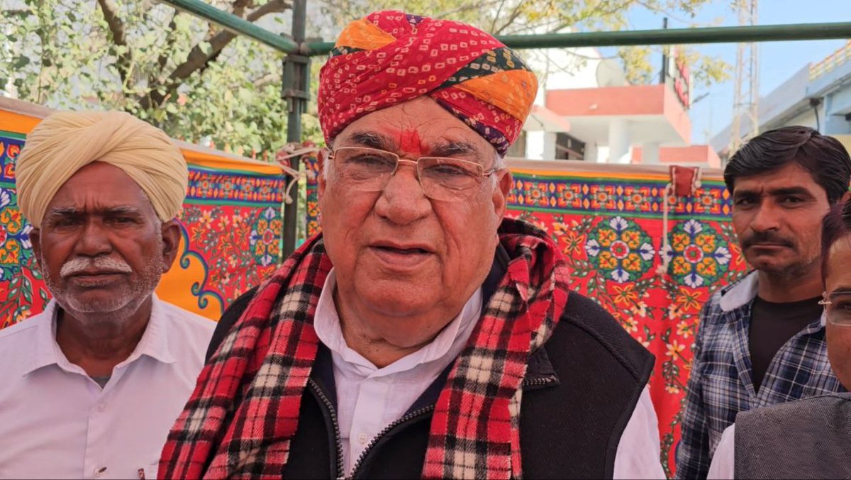 #दुखद_खबर 
पूर्व सांसद कर्नल सोनारम का निधन
बाड़मेर -जैसलमेर के 4 बार के सांसद और 1 बार बायतु MLA रहे हैं कर्नल सोनाराम
बीती रात कार्डिएक अटैक से बिगड़ी तबीयत
दिल्ली के अपोलो अस्पताल में इलाज के लिए करवाया गया था भर्ती
अपोलो अस्पताल में ही ली अंतिम श्वास