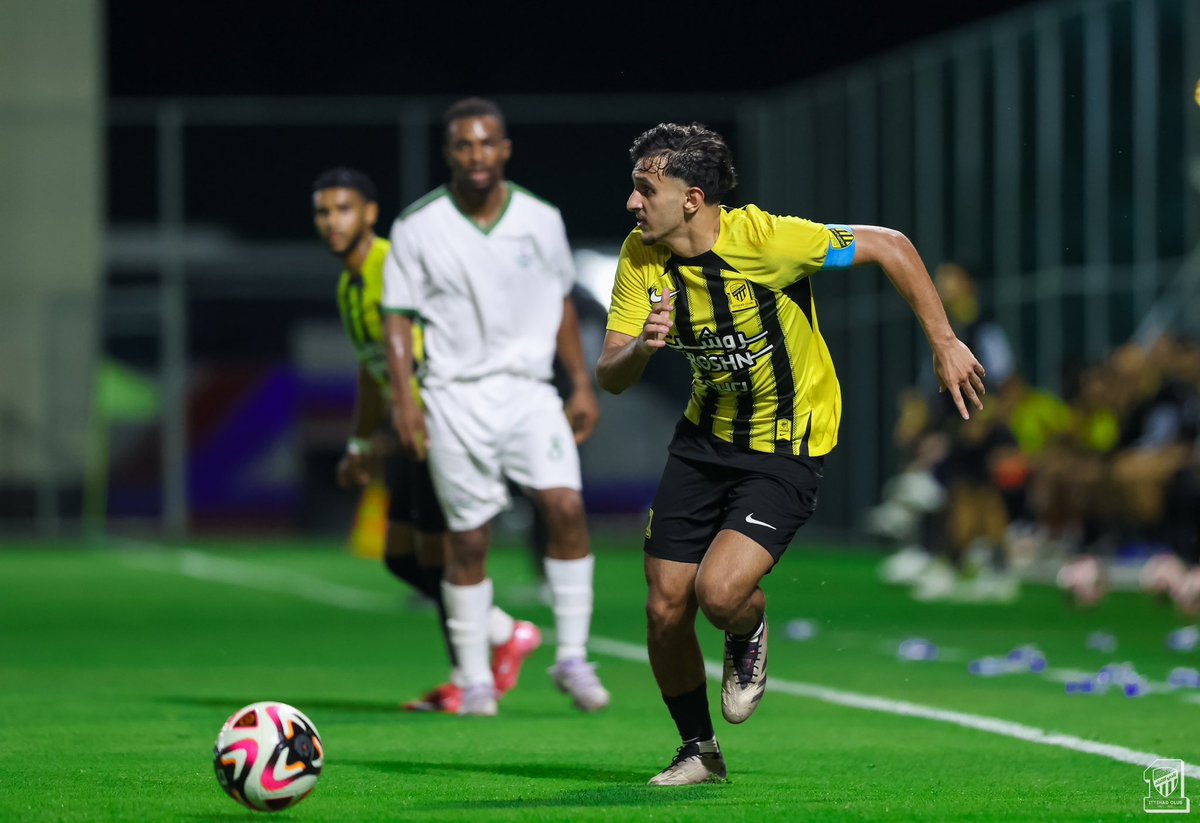 ittihad_fr's tweet photo. ⚽️نهاية اللقاء الودي 
🏁 فريق U21
🔚 #الاتحاد 1 : 0 الأنوار
ايسايس رودريغز ⚽️ https://t.co/HtRur8EMHy